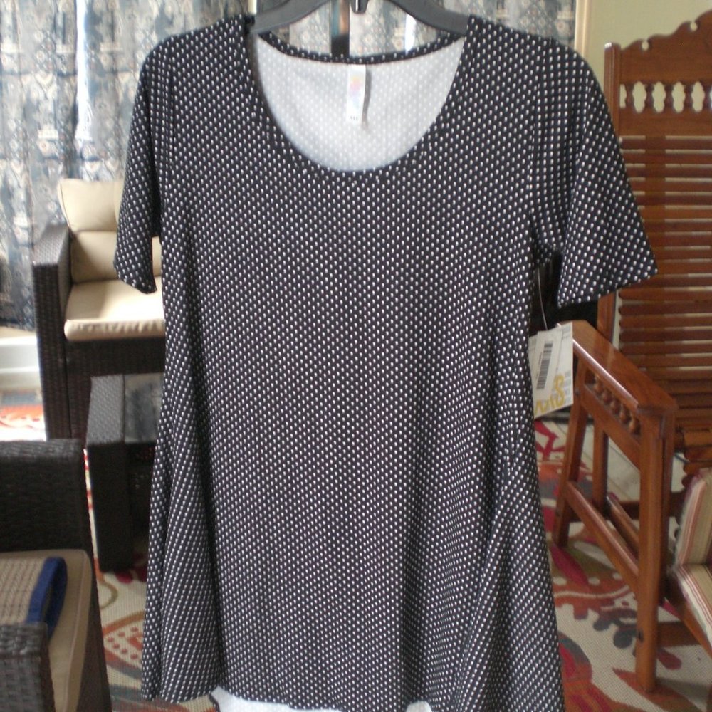 NWT LuLaRoe Black Dots Perfect T Shirt Blouse Top XXS